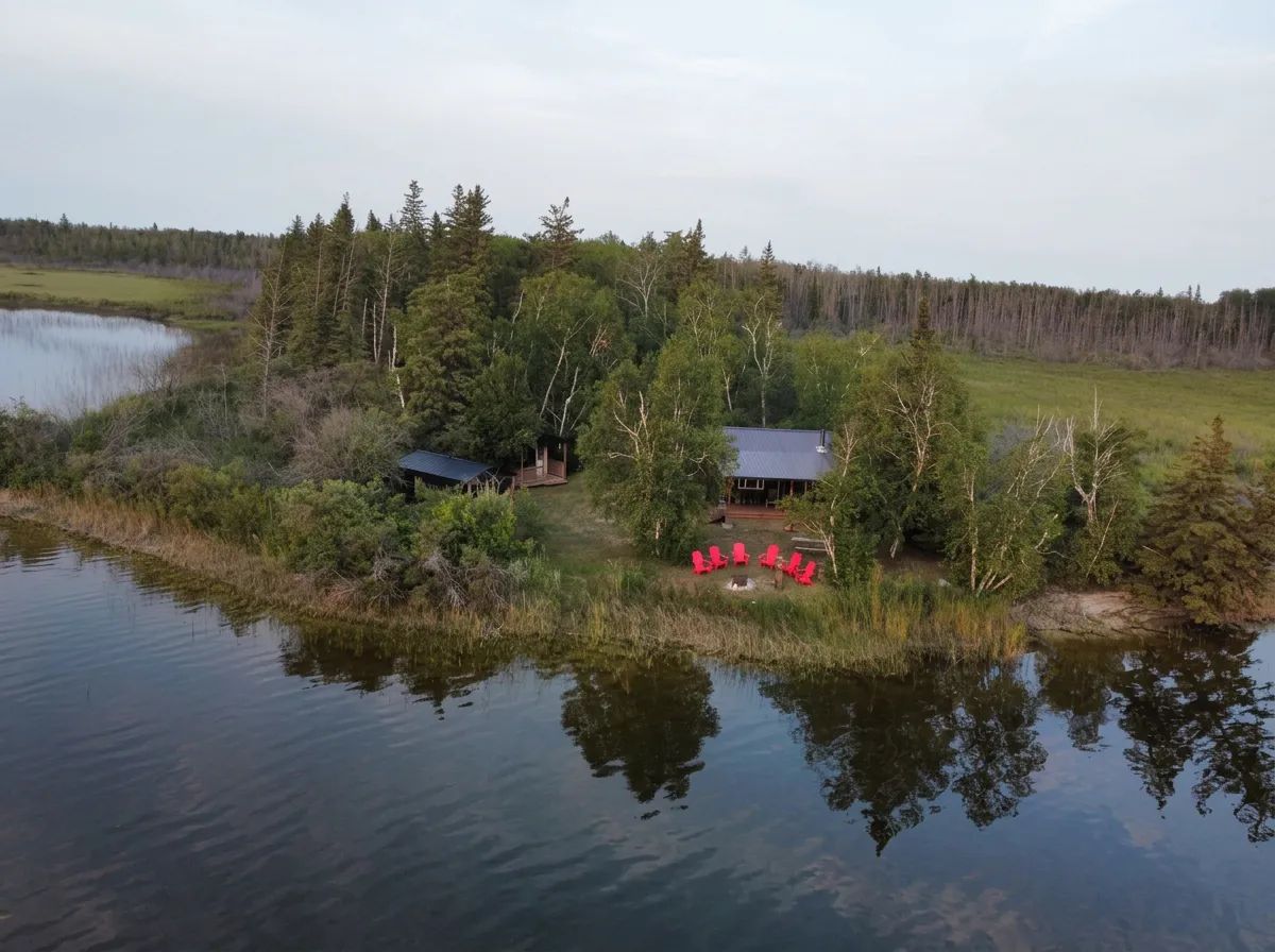 Photo de Agassiz Outfitters dans les Entre-les-Lacs, Mb